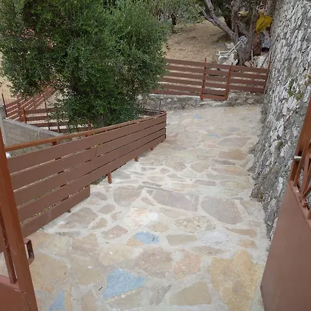 Traditional House With View Casa vacanze Drymon
