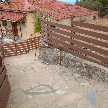 Traditional House With View Casa vacanze *