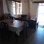 בית נופש Traditional House With View